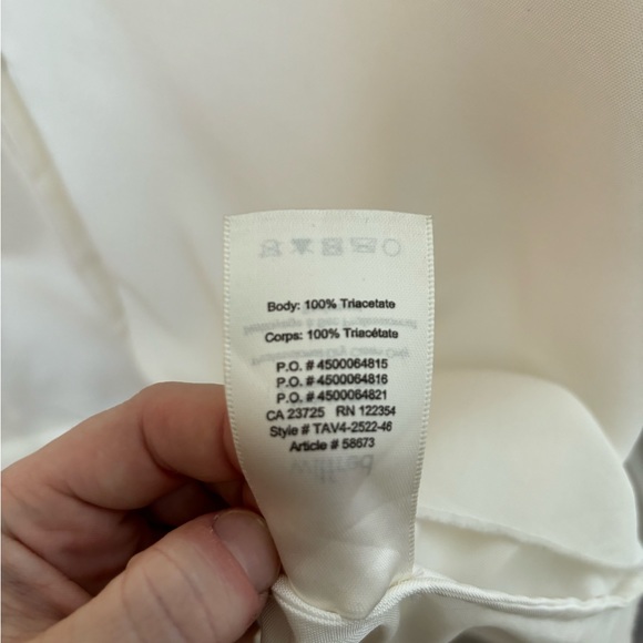 Aritzia Wilfred Blouse - Picture 4 of 4